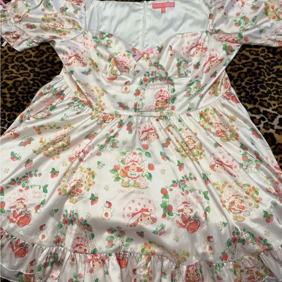 Strawberry Shortcake Dollskill dress - Picture 2 of 8